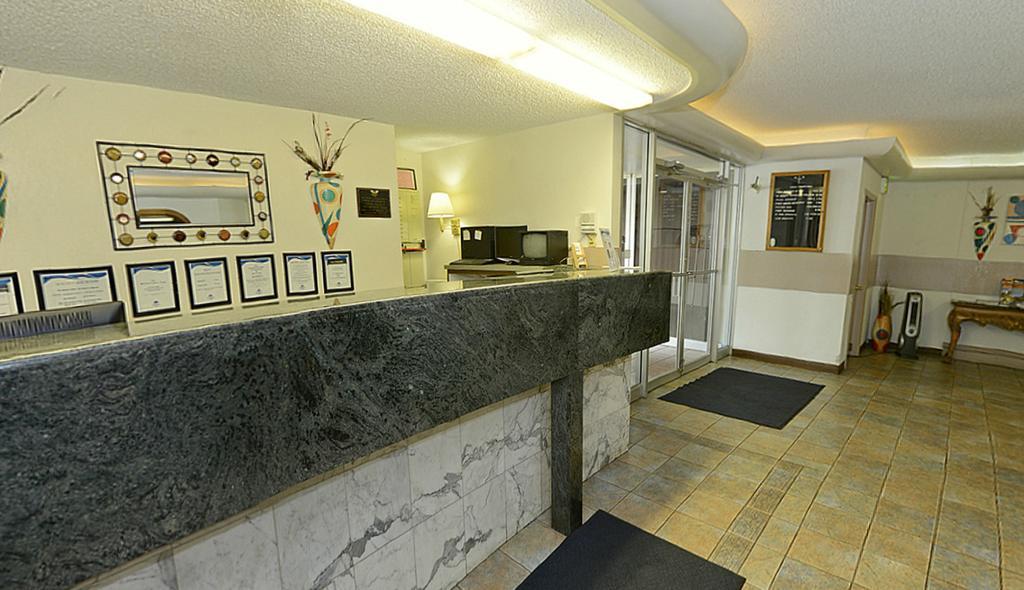 Howard Johnson By Wyndham Saint Joseph بينتون هاربور المظهر الخارجي الصورة