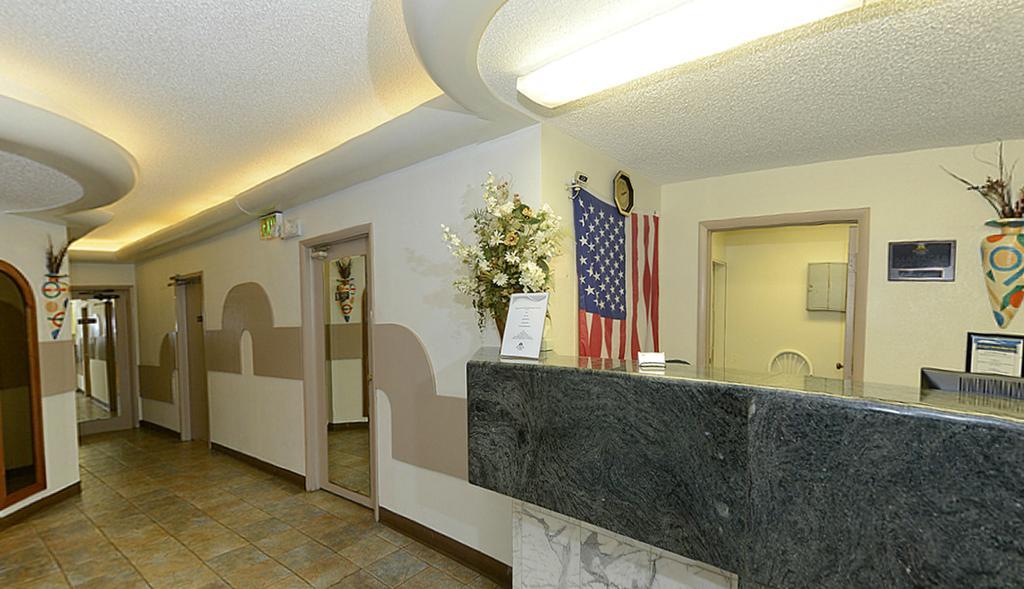Howard Johnson By Wyndham Saint Joseph بينتون هاربور المظهر الخارجي الصورة