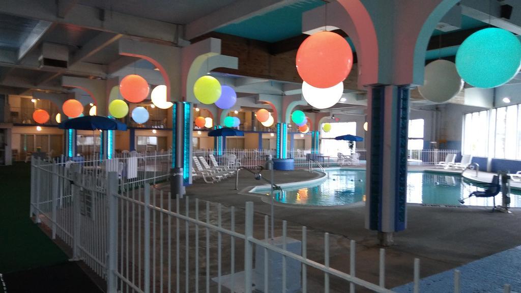 Howard Johnson By Wyndham Saint Joseph بينتون هاربور المظهر الخارجي الصورة