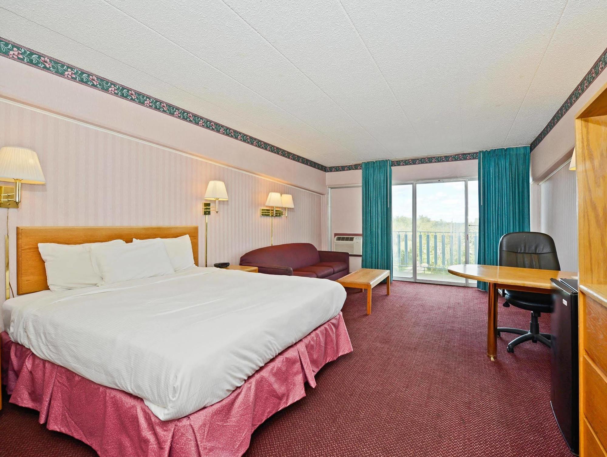 Howard Johnson By Wyndham Saint Joseph بينتون هاربور المظهر الخارجي الصورة