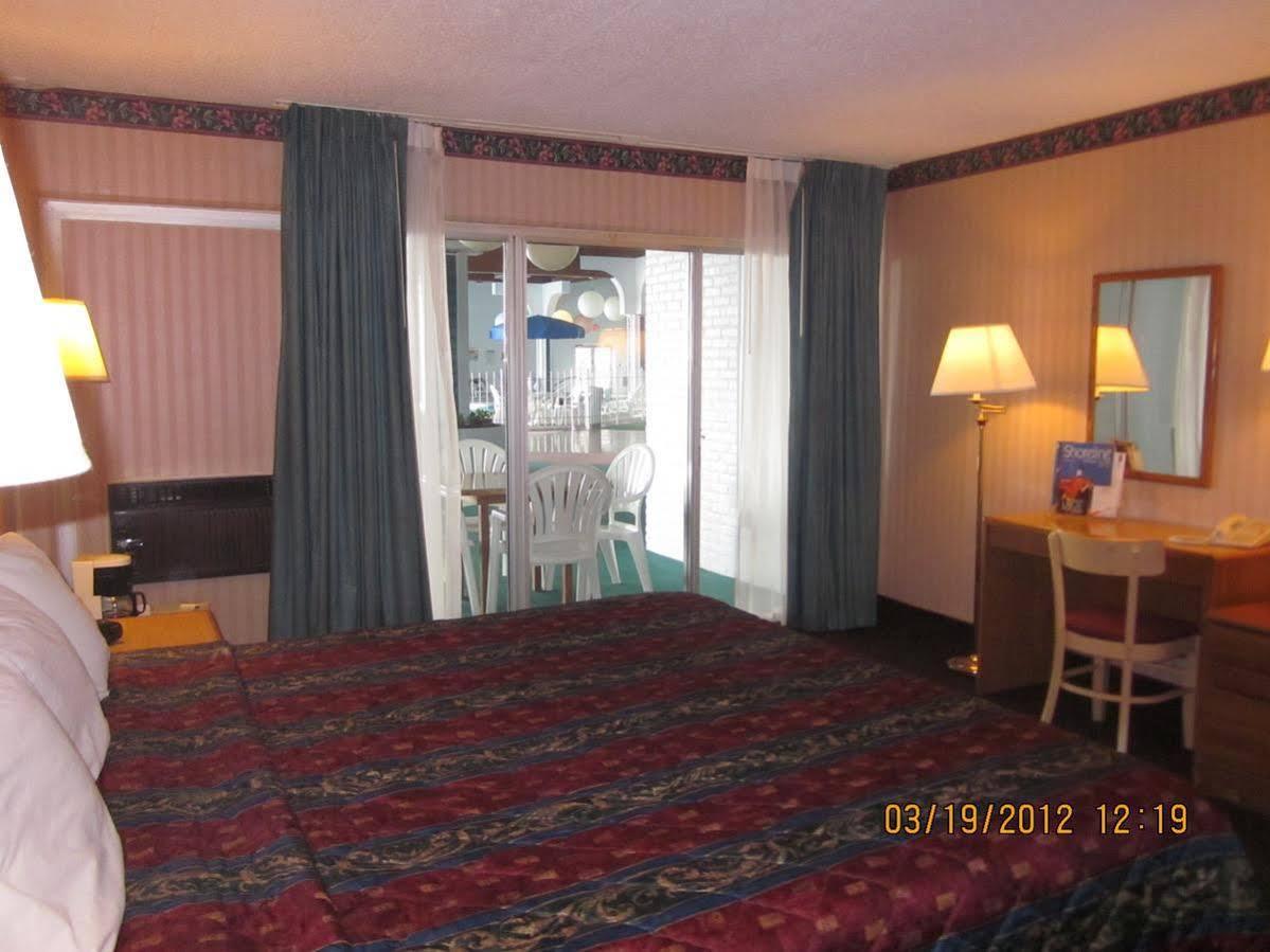 Howard Johnson By Wyndham Saint Joseph بينتون هاربور المظهر الخارجي الصورة