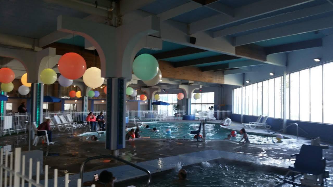 Howard Johnson By Wyndham Saint Joseph بينتون هاربور المظهر الخارجي الصورة