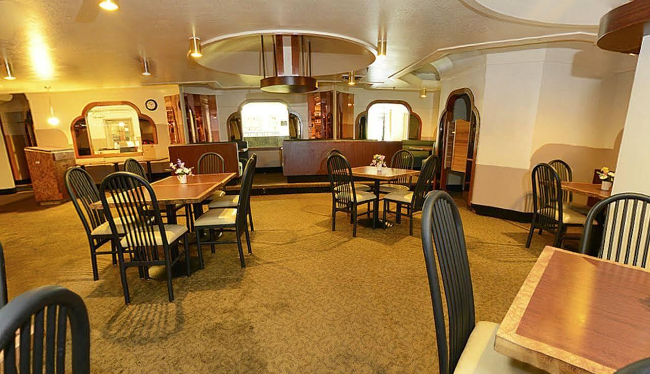 Howard Johnson By Wyndham Saint Joseph بينتون هاربور المظهر الخارجي الصورة